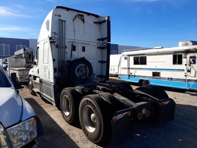 2015 Freightliner Cascadia 125