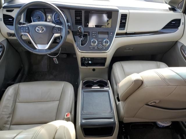 2016 Toyota Sienna XLE