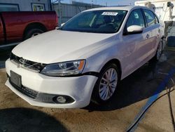 Salvage cars for sale at Pekin, IL auction: 2013 Volkswagen Jetta SEL