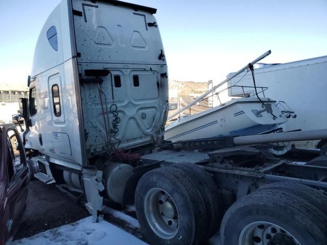 2017 Freightliner Cascadia 125