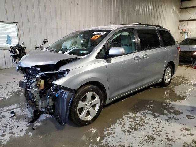 2013 Toyota Sienna LE