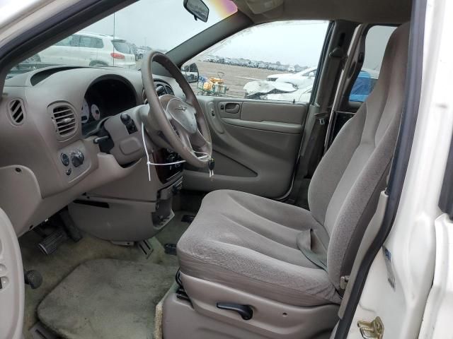 2002 Chrysler Town & Country LX