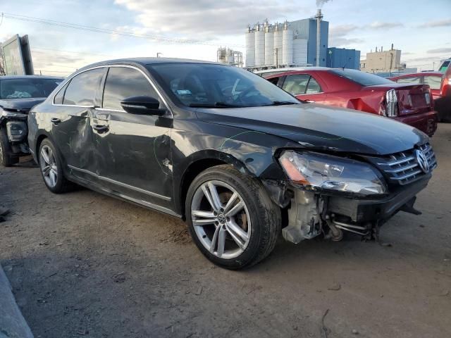 2012 Volkswagen Passat SEL