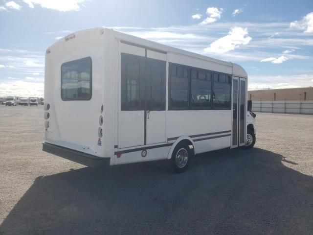 2014 Ford Econoline E350 Super Duty Cutaway Van