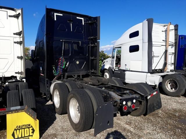 2016 Freightliner Cascadia 113