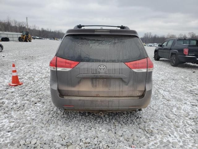 2011 Toyota Sienna LE