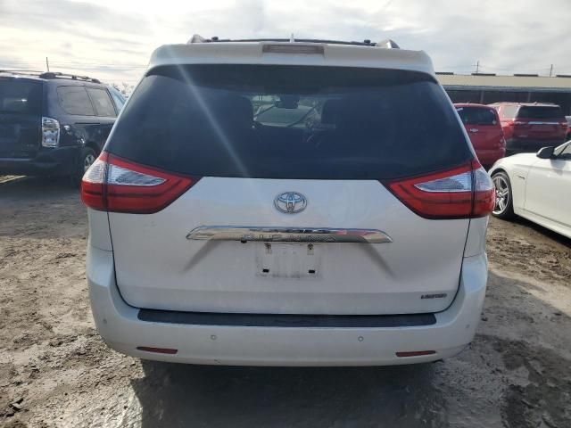 2019 Toyota Sienna XLE