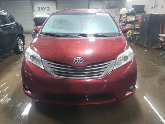 2016 Toyota Sienna XLE