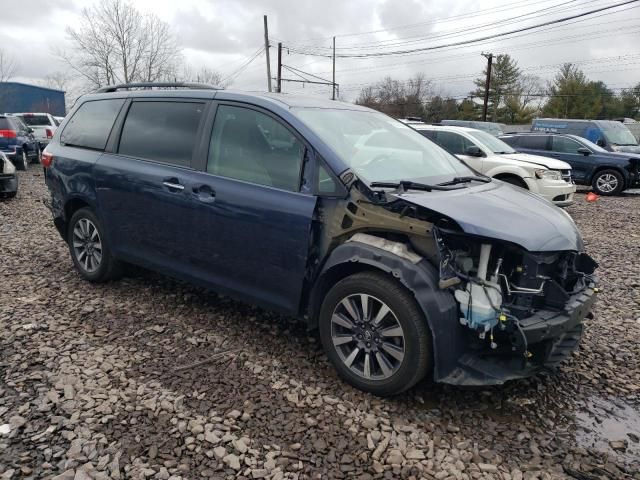 2018 Toyota Sienna XLE