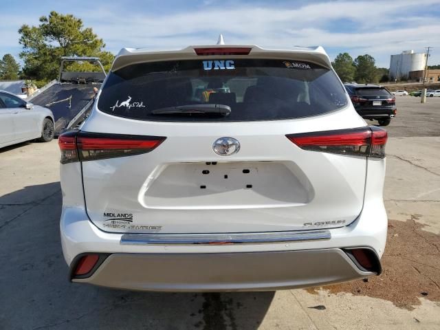 2022 Toyota Highlander Platinum