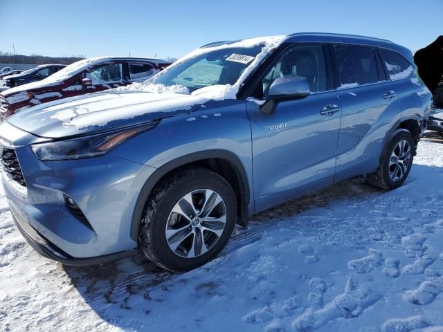 2021 Toyota Highlander Hybrid XLE