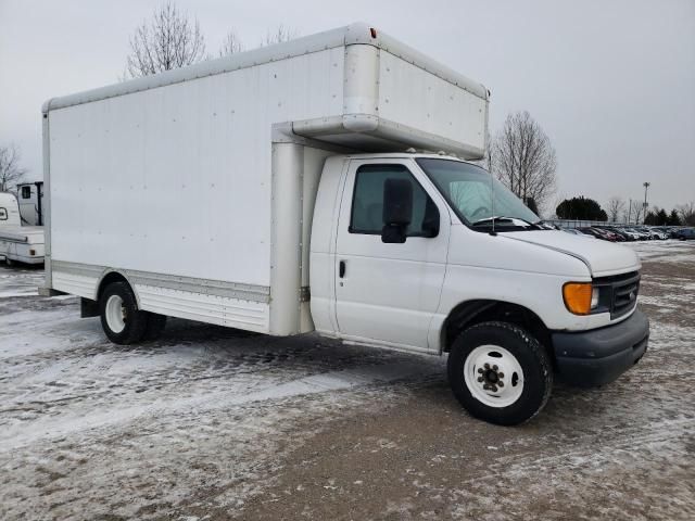 2006 Ford Econoline E450 Super Duty Cutaway Van