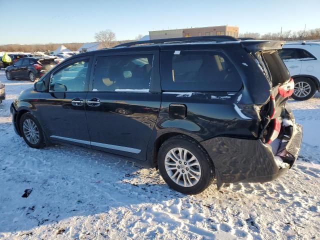 2016 Toyota Sienna XLE