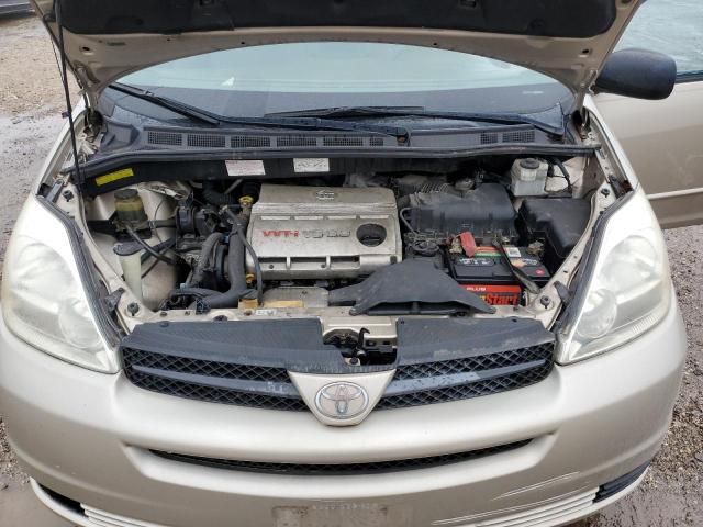 2005 Toyota Sienna CE