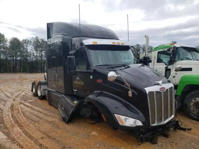 2023 Peterbilt 579