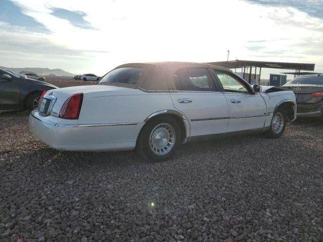 1999 Lincoln Town Car Executive