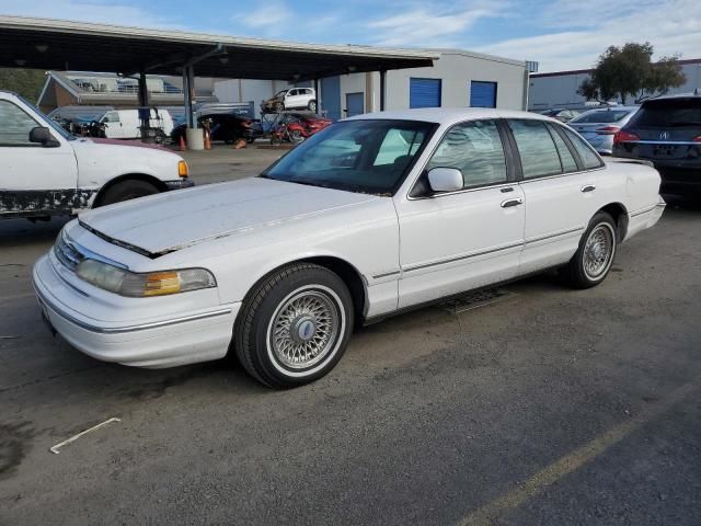 1996 Ford Crown Victoria LX