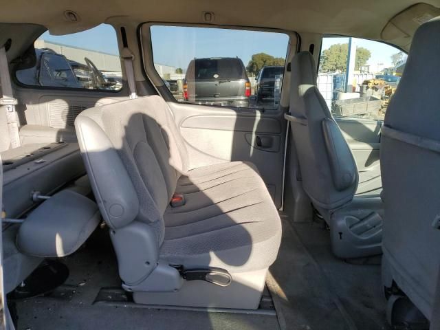 2005 Chrysler Town & Country