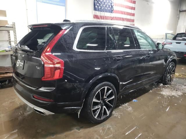 2020 Volvo XC90 T6 Momentum