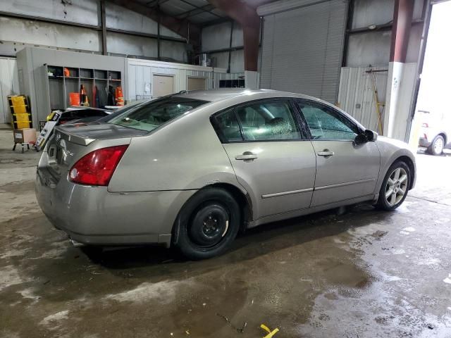 2005 Nissan Maxima SE