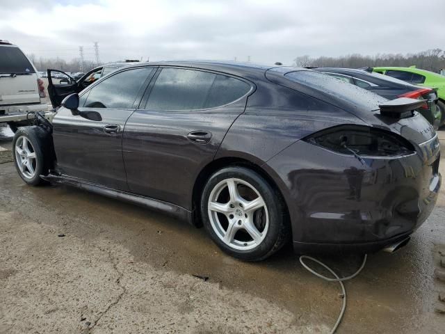 2011 Porsche Panamera 2