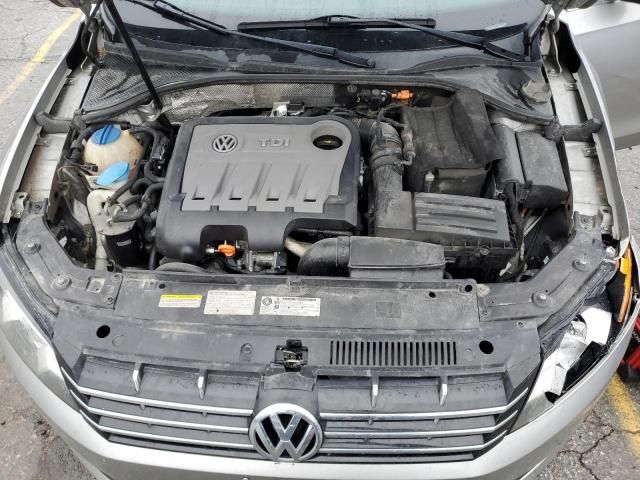 2013 Volkswagen Passat SE