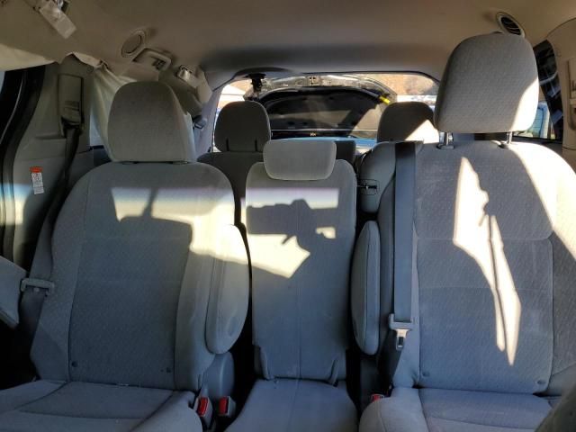 2015 Toyota Sienna LE