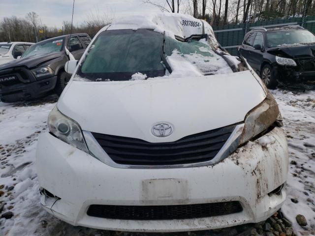 2011 Toyota Sienna LE