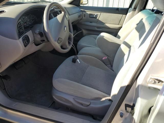 2002 Ford Taurus SE