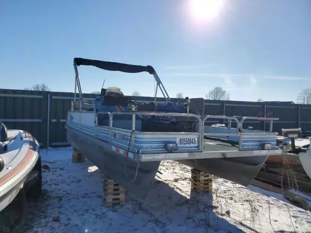 1995 Sunp Boat