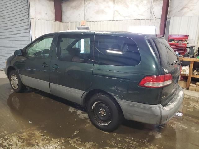 2001 Toyota Sienna CE