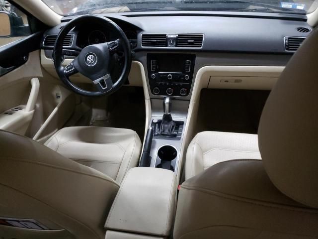 2014 Volkswagen Passat SE