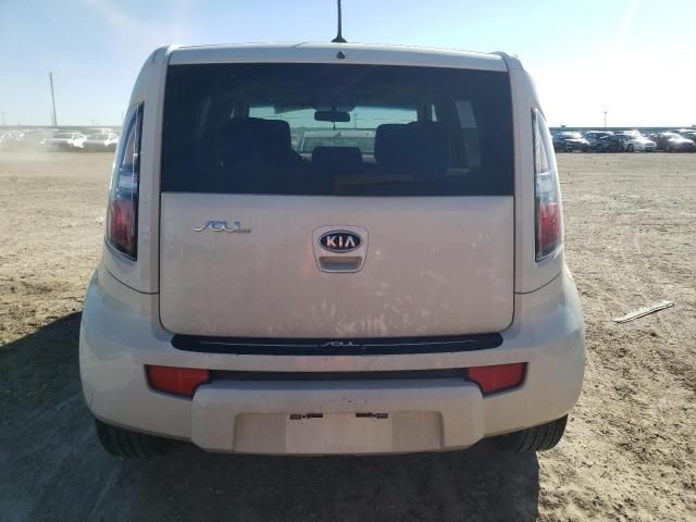 2011 KIA Soul +