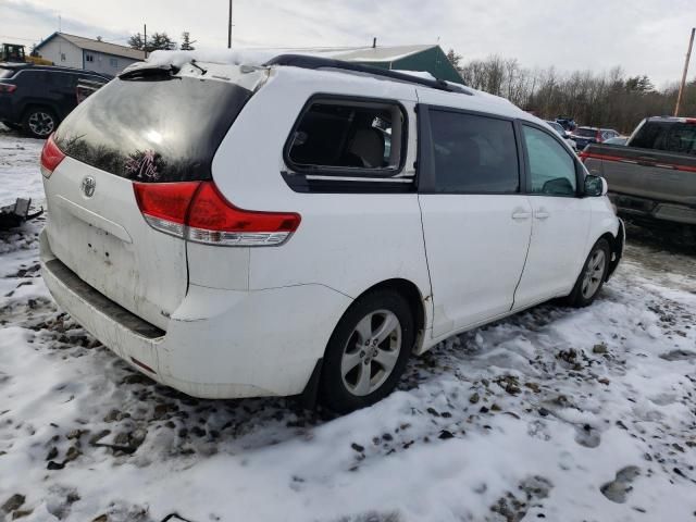 2011 Toyota Sienna LE