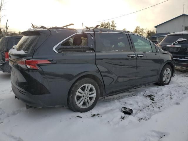 2022 Toyota Sienna XLE