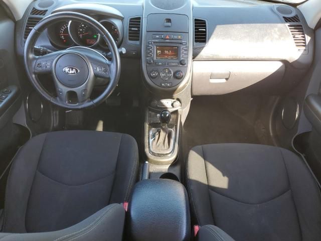 2013 KIA Soul +