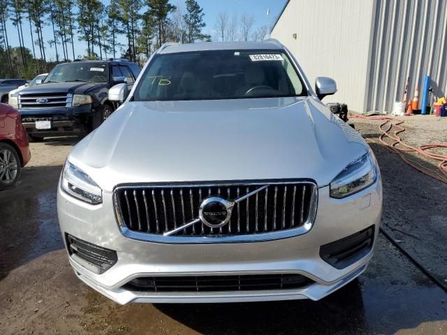 2022 Volvo XC90 T6 Momentum