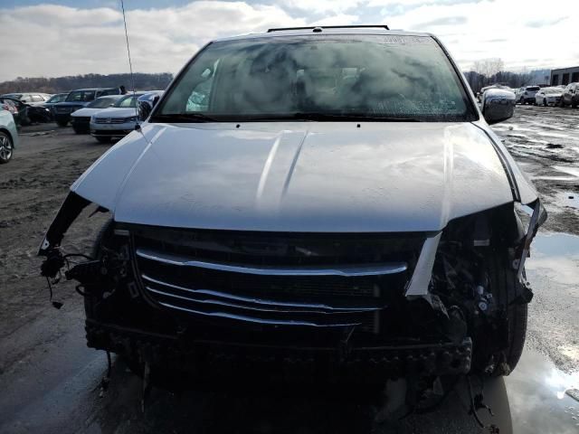 2011 Chrysler Town & Country Limited