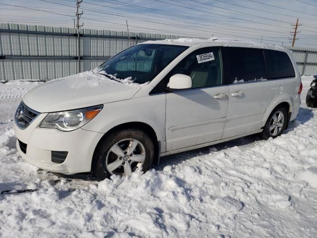 2011 Volkswagen Routan SE