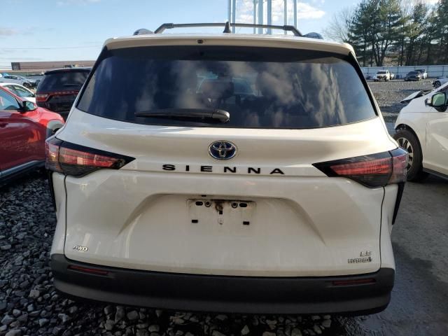 2022 Toyota Sienna LE