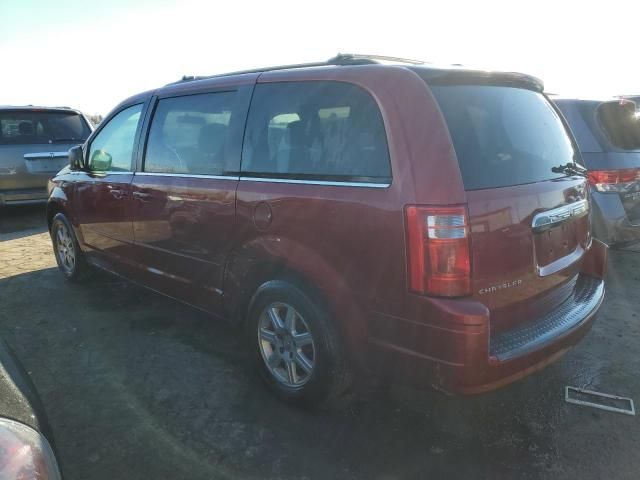 2010 Chrysler Town & Country LX