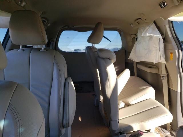 2014 Toyota Sienna XLE