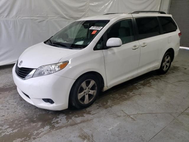 2013 Toyota Sienna LE