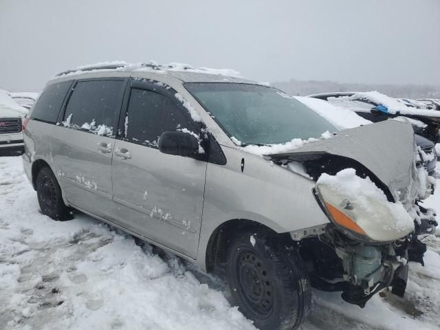 2009 Toyota Sienna CE