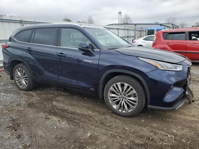 2021 Toyota Highlander Hybrid Platinum