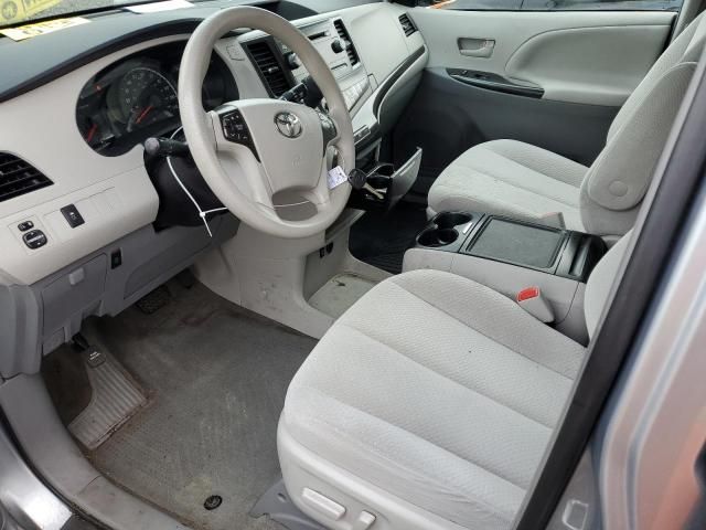 2014 Toyota Sienna LE