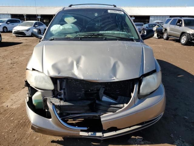 2004 Chrysler Town & Country Touring