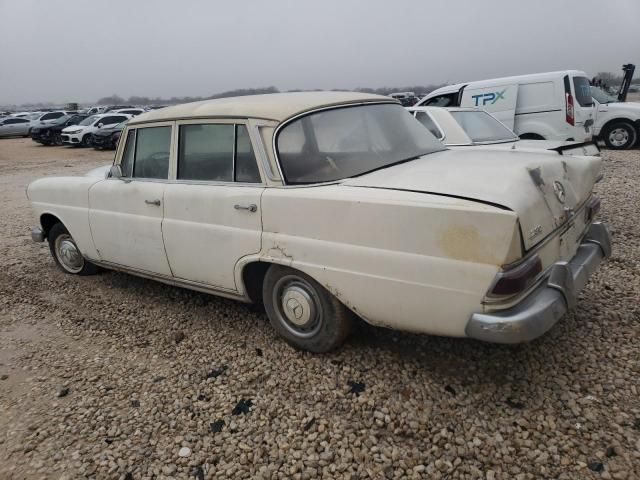 1966 Mercedes-Benz 230