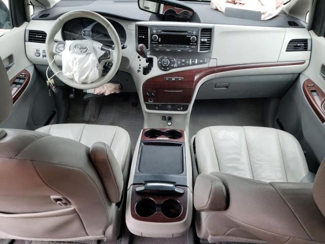 2011 Toyota Sienna XLE