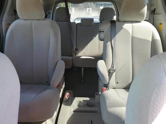 2014 Toyota Sienna LE